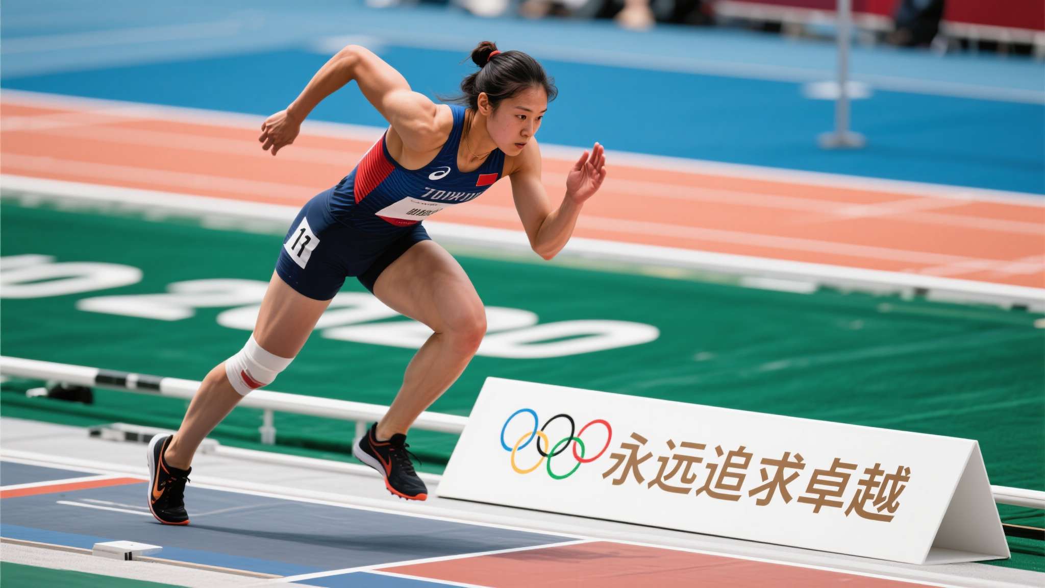 朱婷荣登收入榜首,每一记扣杀、每一次跃起,都浸透着无数汗水与坚持! 事实上,每个成功运动员都有鲜为人知的一面。曾因旧疾严重,一度被迫短暂休养。但经过